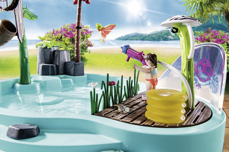 Playmobil 70610 Family Fun - Bonita Pool With Salpicaduras Water